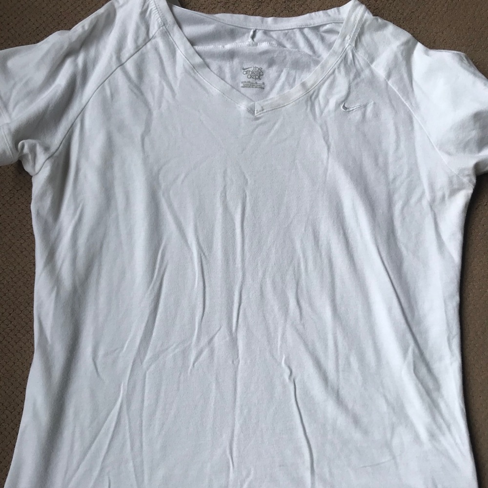Women’s Nike White T-shirt Size Large